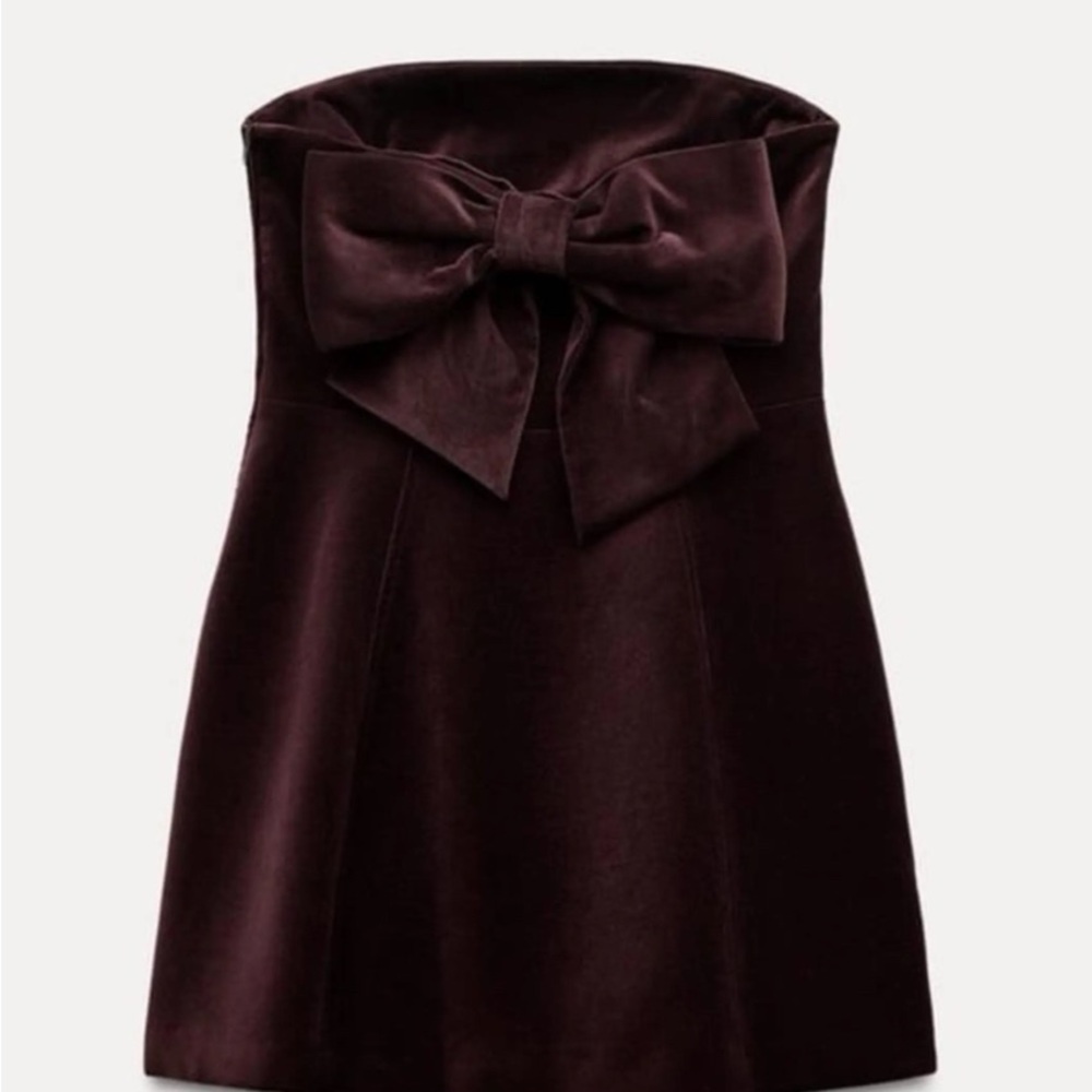 Zara Elegant Velvet Strapless Dress with Bow